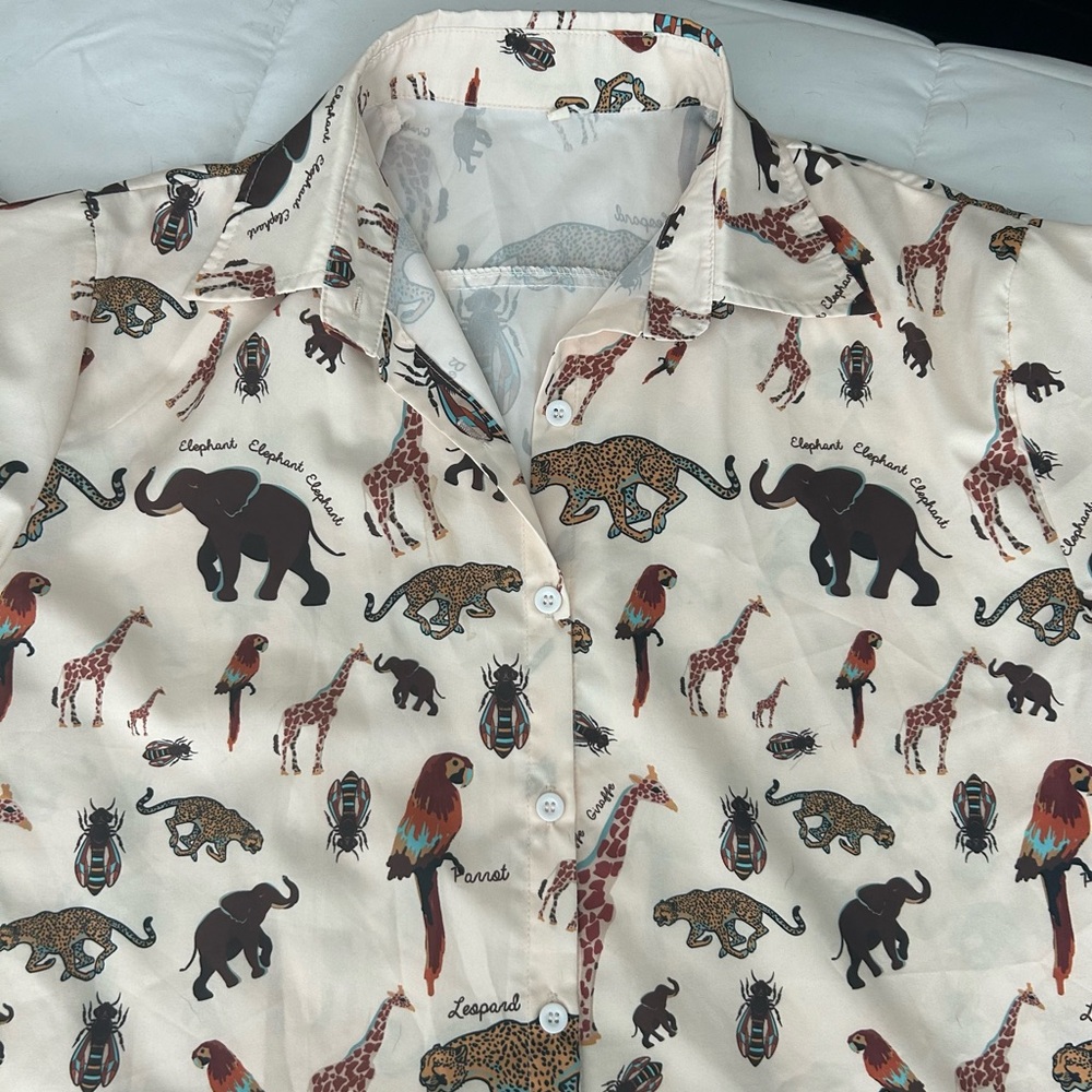 Women’s Safari Collard Button Up